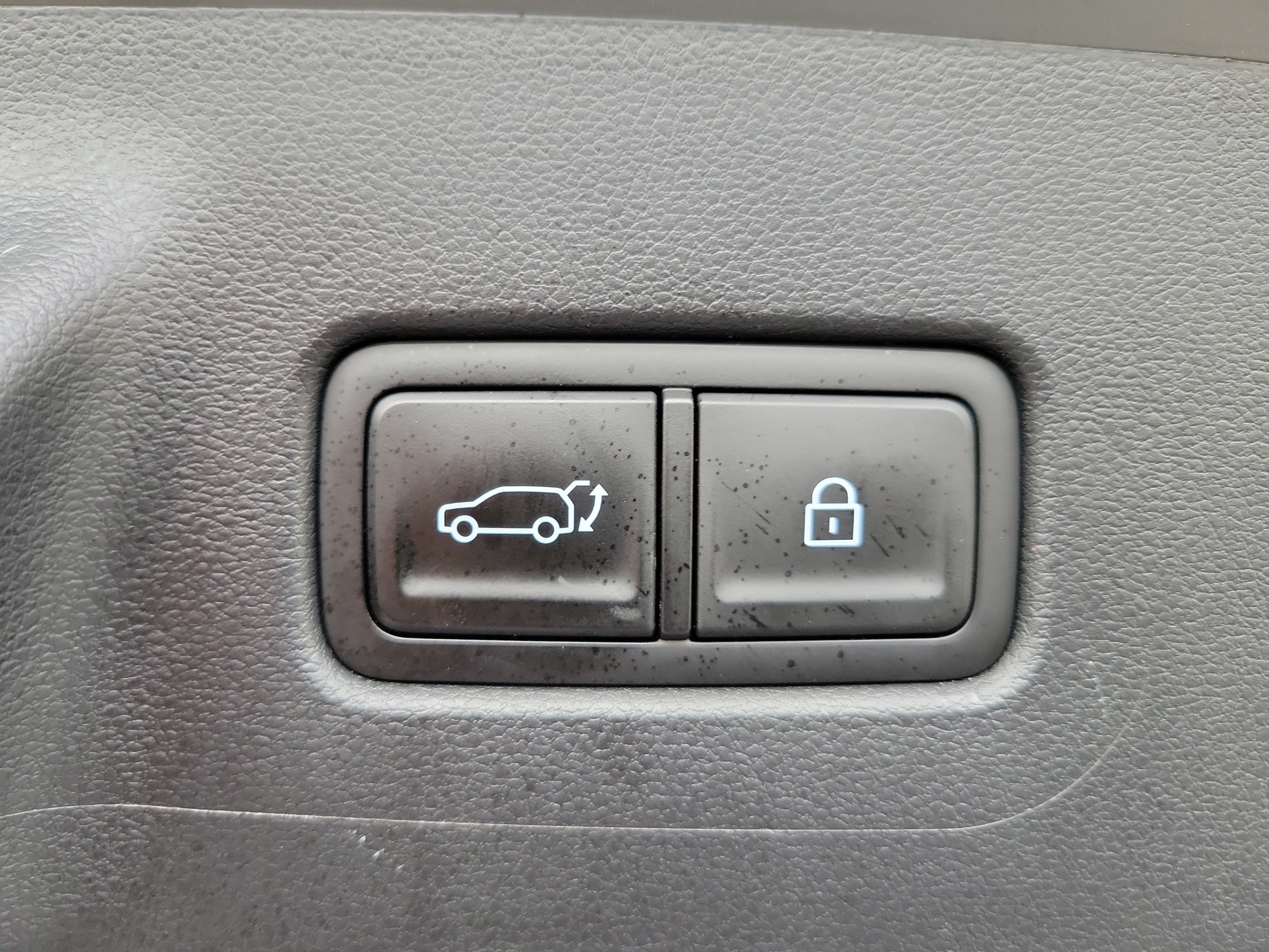 Used 2024 Hyundai Santa Fe SE AWD/4WD image 8