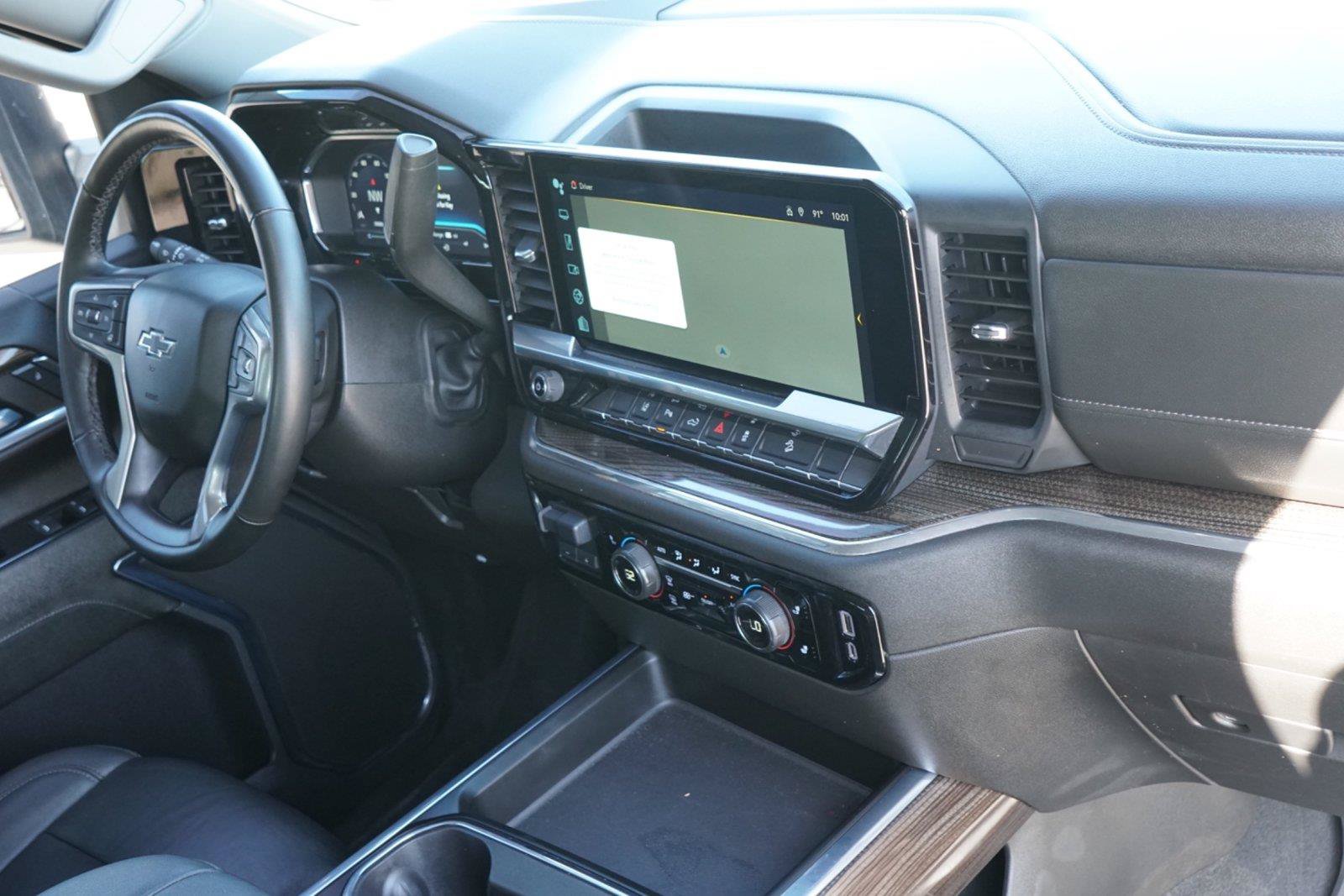 Used 2024 Chevrolet Silverado 2500 LT w/ Midnight Edition AWD/4WD image 26