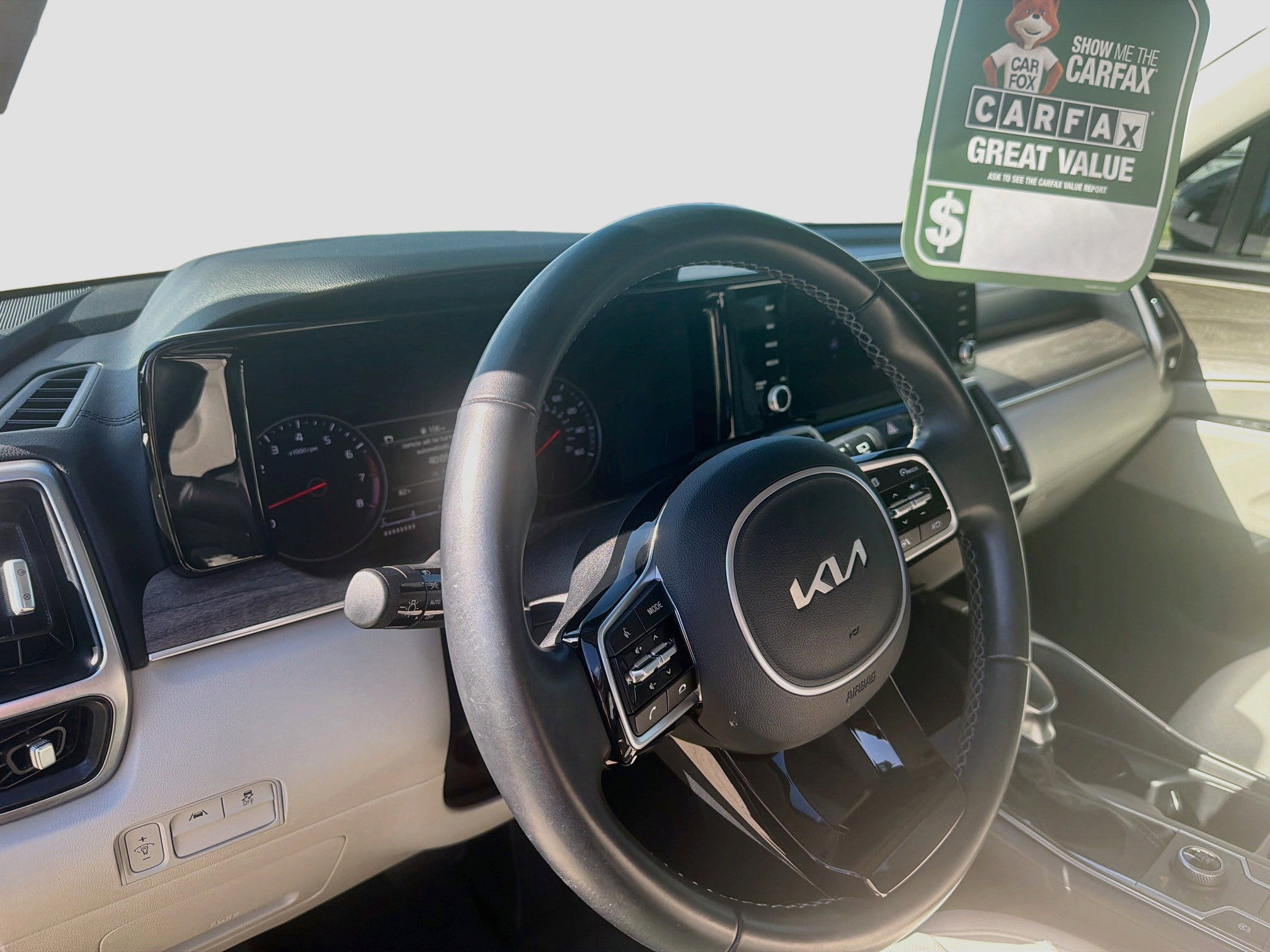 Used 2023 Kia Sorento S w/ Panoramic Sunroof Package AWD/4WD image 12