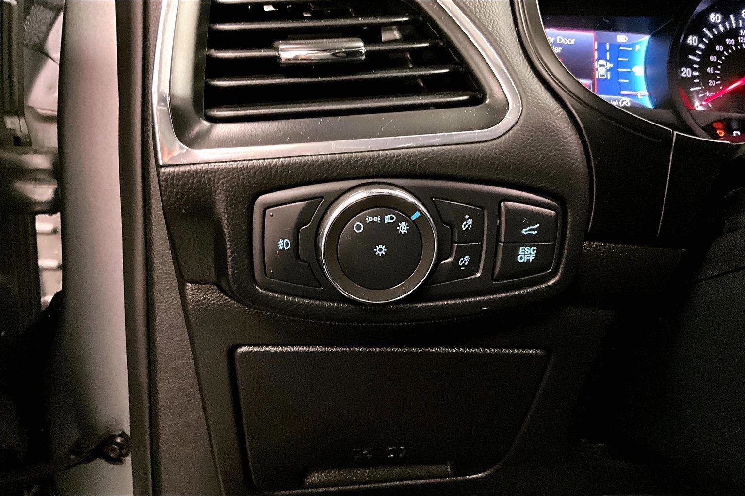 Certified 2022 Ford Edge ST image 30