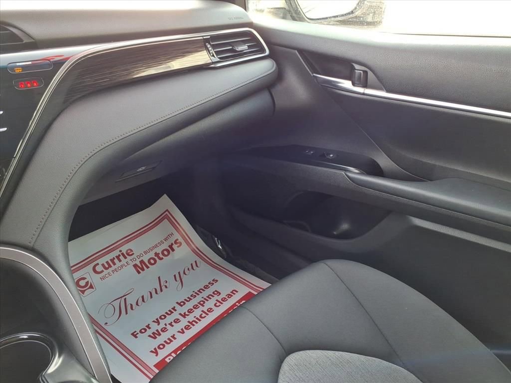 Used 2019 Toyota Camry LE image 16