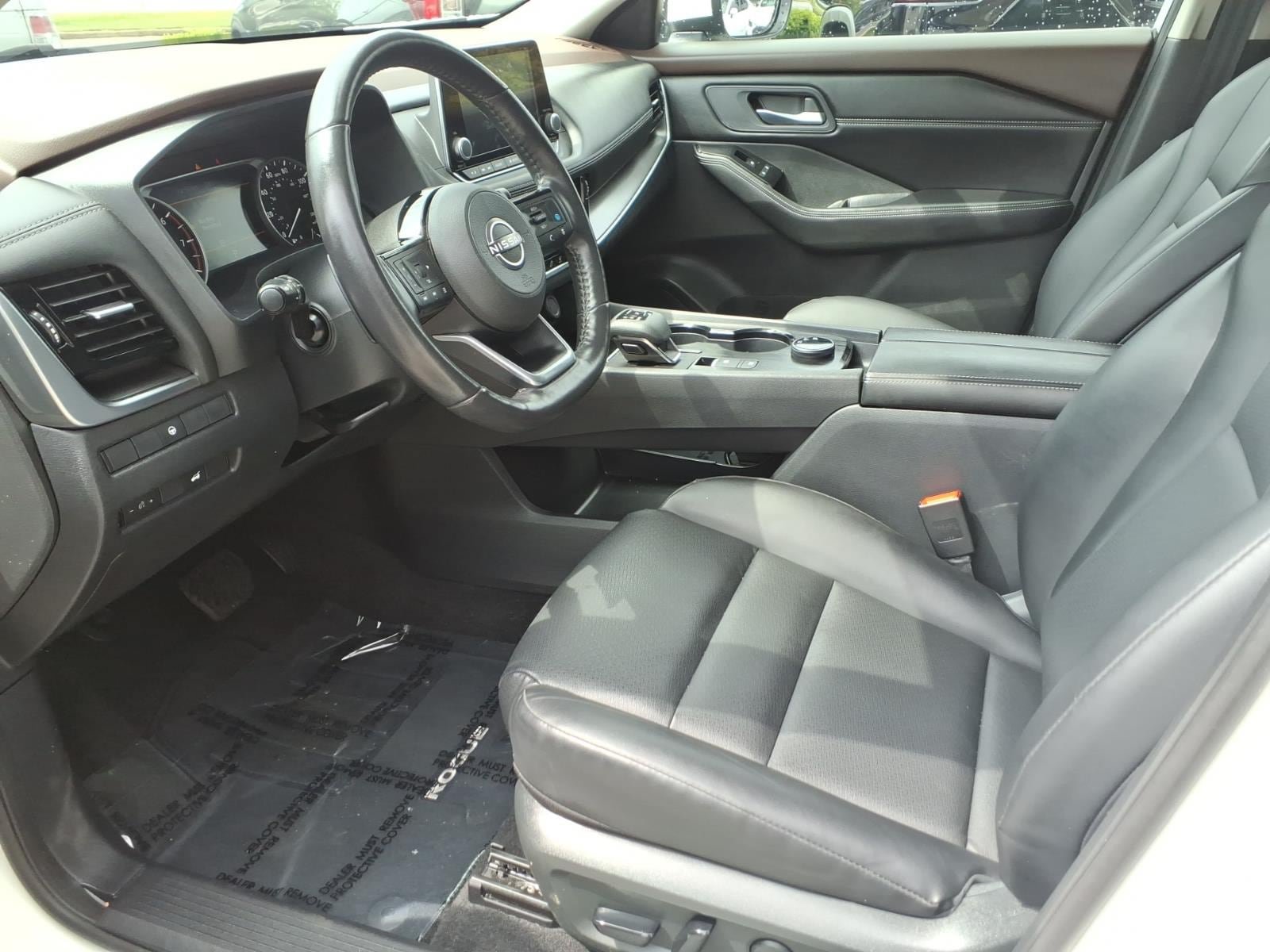 Used 2023 Nissan Rogue SV w/ SV Premium Package AWD/4WD image 11