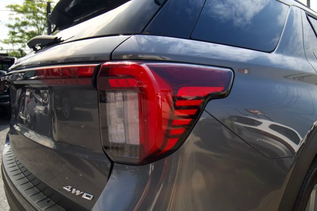 Certified 2025 Ford Explorer Active AWD/4WD image 10