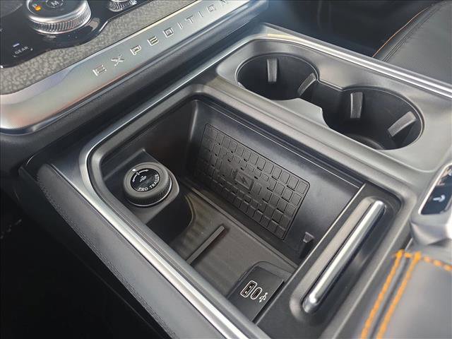 Certified 2025 Ford Expedition Tremor AWD/4WD image 30