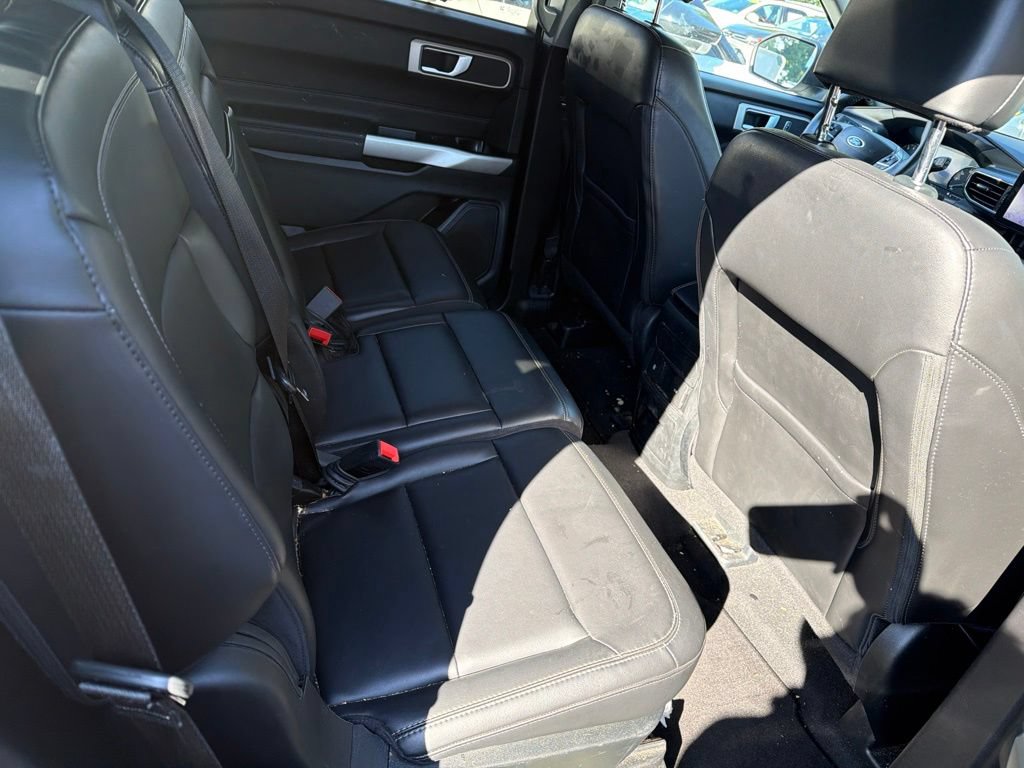 Certified 2023 Ford Explorer XLT w/ Equipment Group 202A AWD/4WD image 6