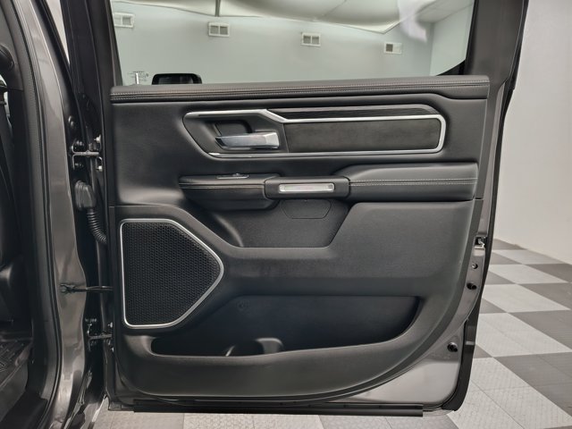 Used 2023 RAM 1500 Laramie AWD/4WD image 32