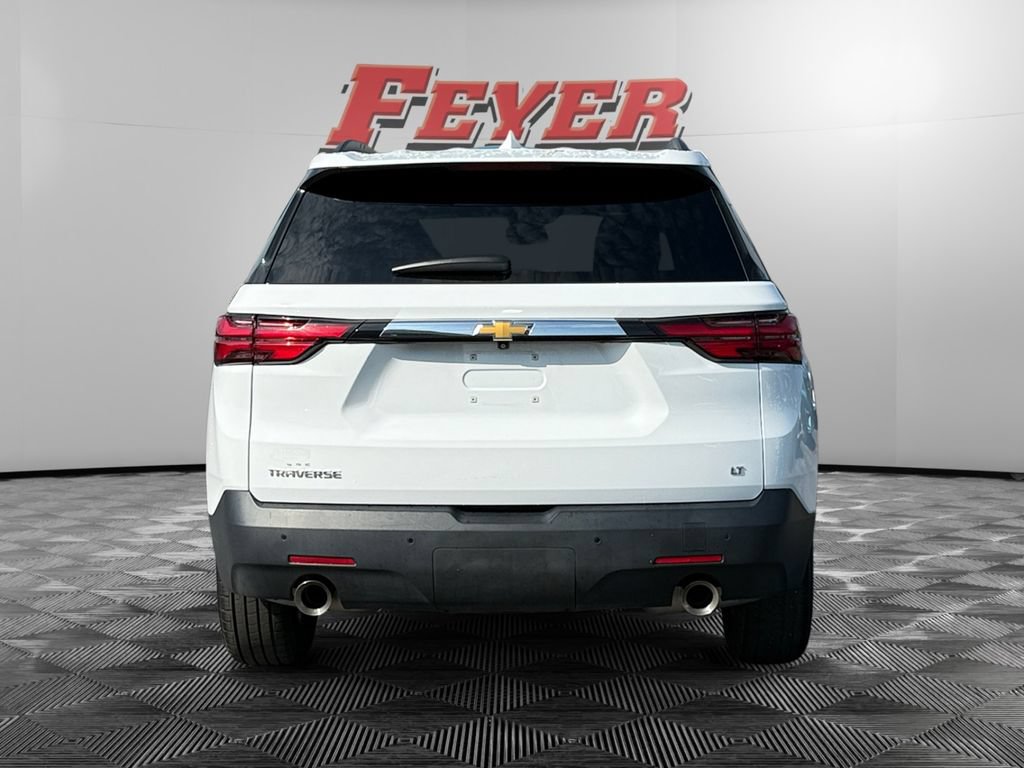 Used 2023 Chevrolet Traverse LT FWD image 4