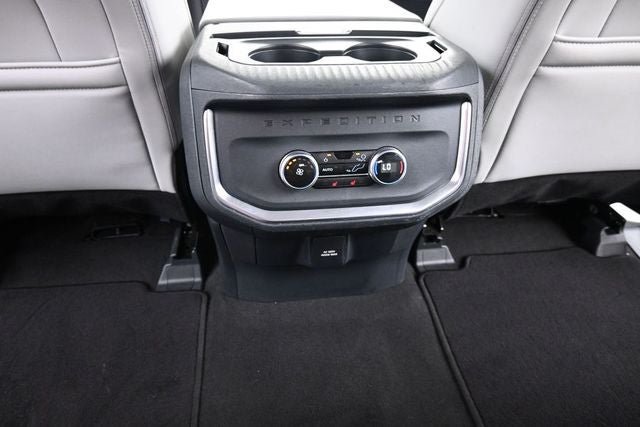 Certified 2025 Ford Expedition Max Platinum w/ Driver's Package AWD/4WD image 21