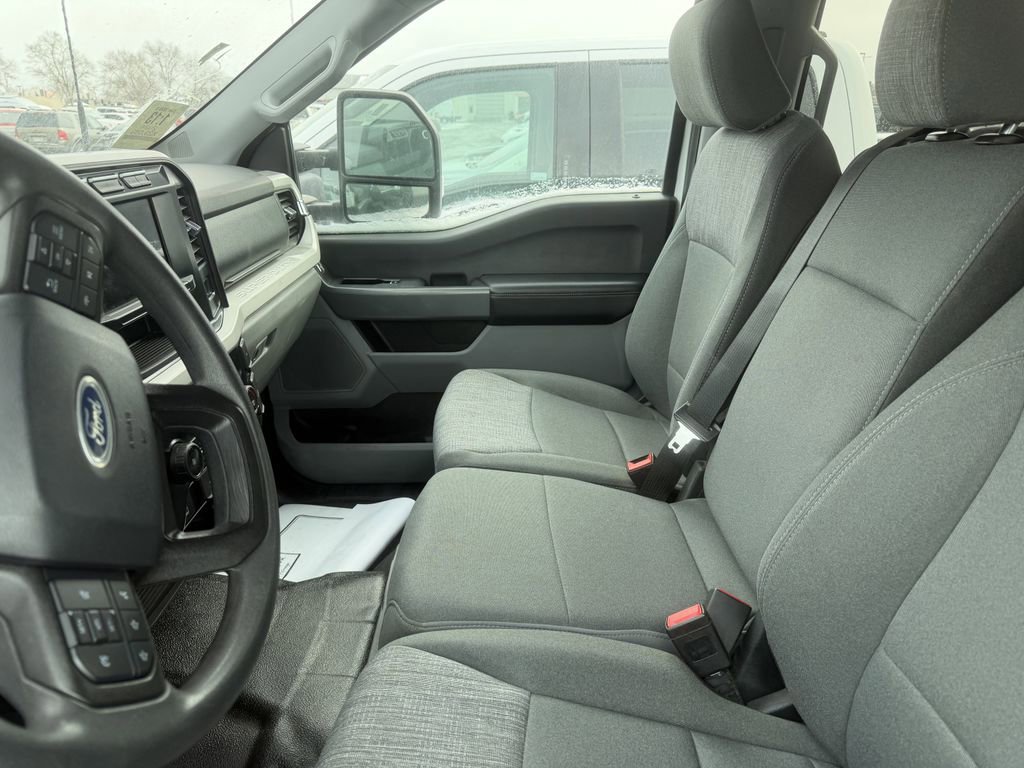 Certified 2024 Ford F350 XLT w/ FX4 Off-Road Package image 3