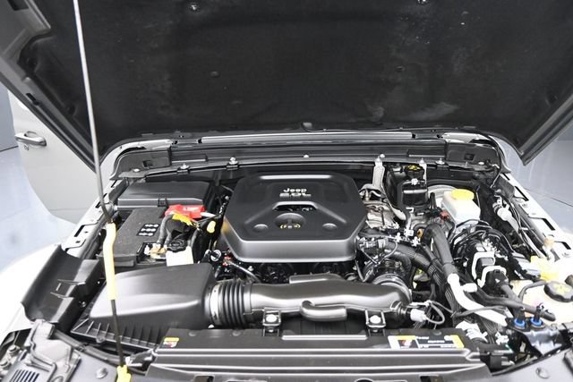 Used 2021 Jeep Wrangler Unlimited Sahara AWD/4WD image 21