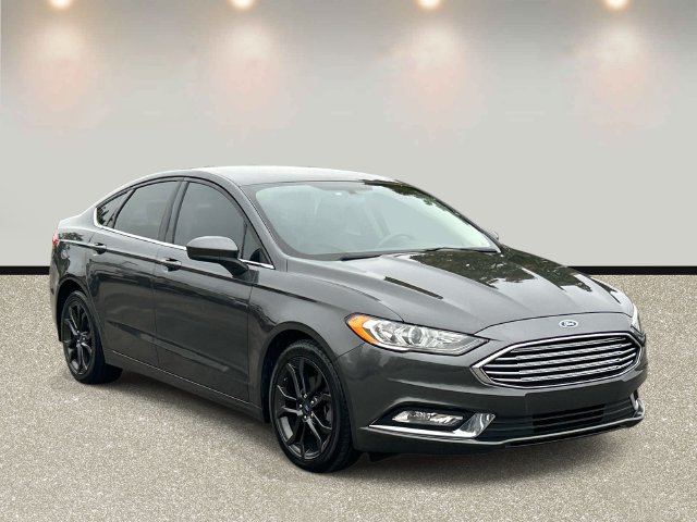 Certified 2018 Ford Fusion SE w/ Equipment Group 201A FWD image 3
