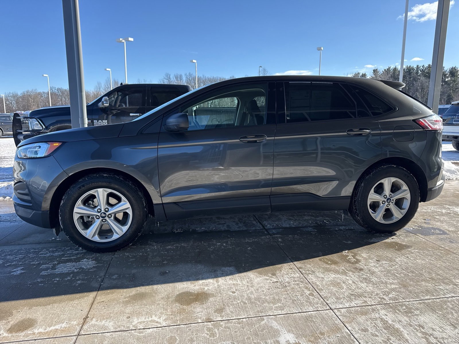 Certified 2020 Ford Edge SE image 7