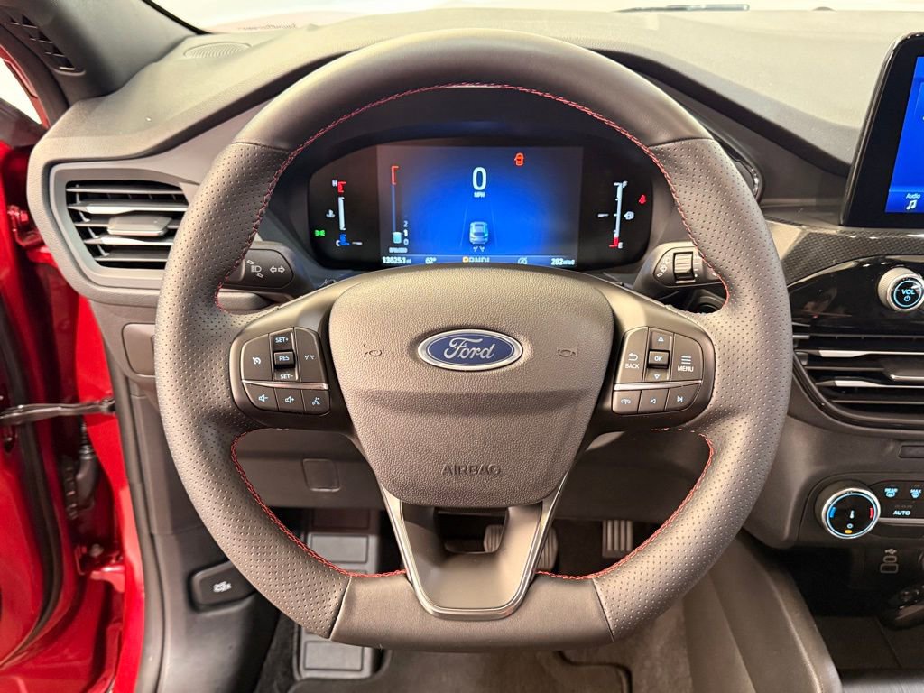 Certified 2025 Ford Escape ST-Line image 21