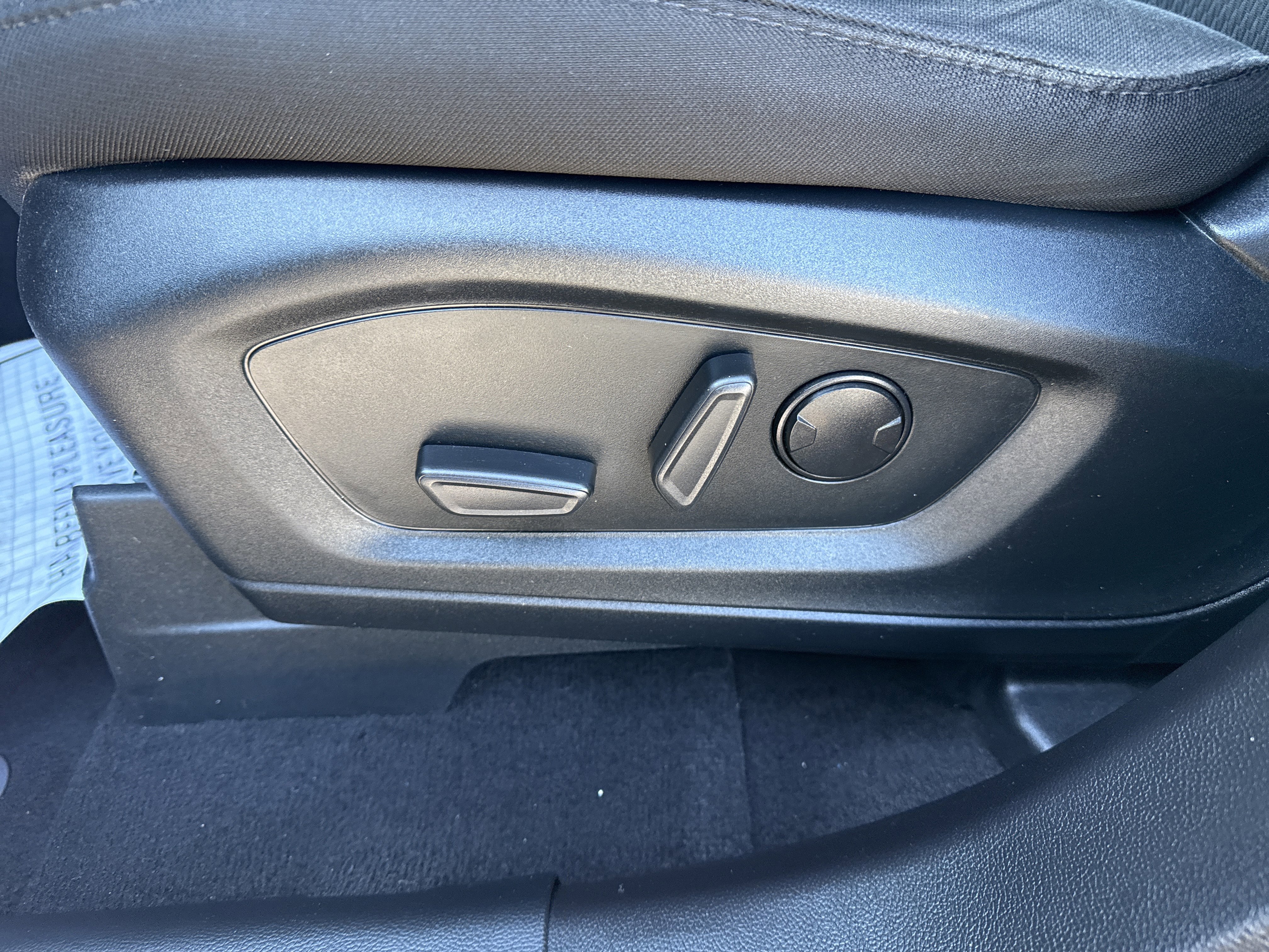 Certified 2023 Ford Explorer XLT w/ Class IV Trailer Tow Package image 19