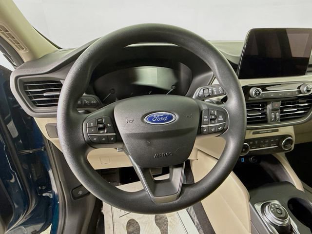 Certified 2020 Ford Escape SE image 11