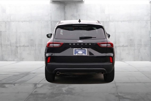 Certified 2025 Ford Escape ST-Line FWD image 6