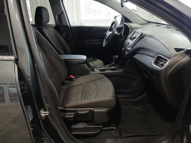 Used 2019 Chevrolet Equinox LT w/ Driver Convenience Package image 18