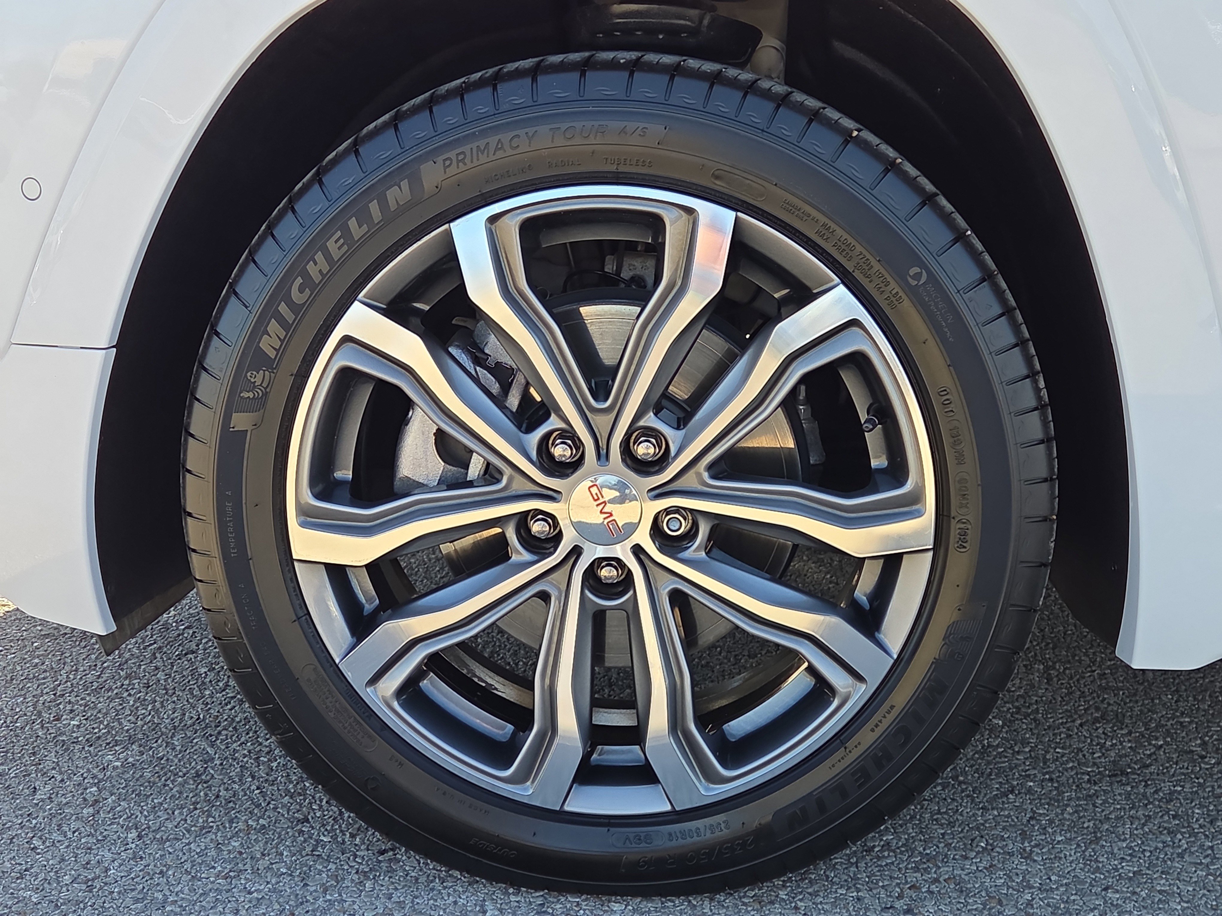 Used 2020 GMC Terrain Denali w/ Denali Premium Package image 9