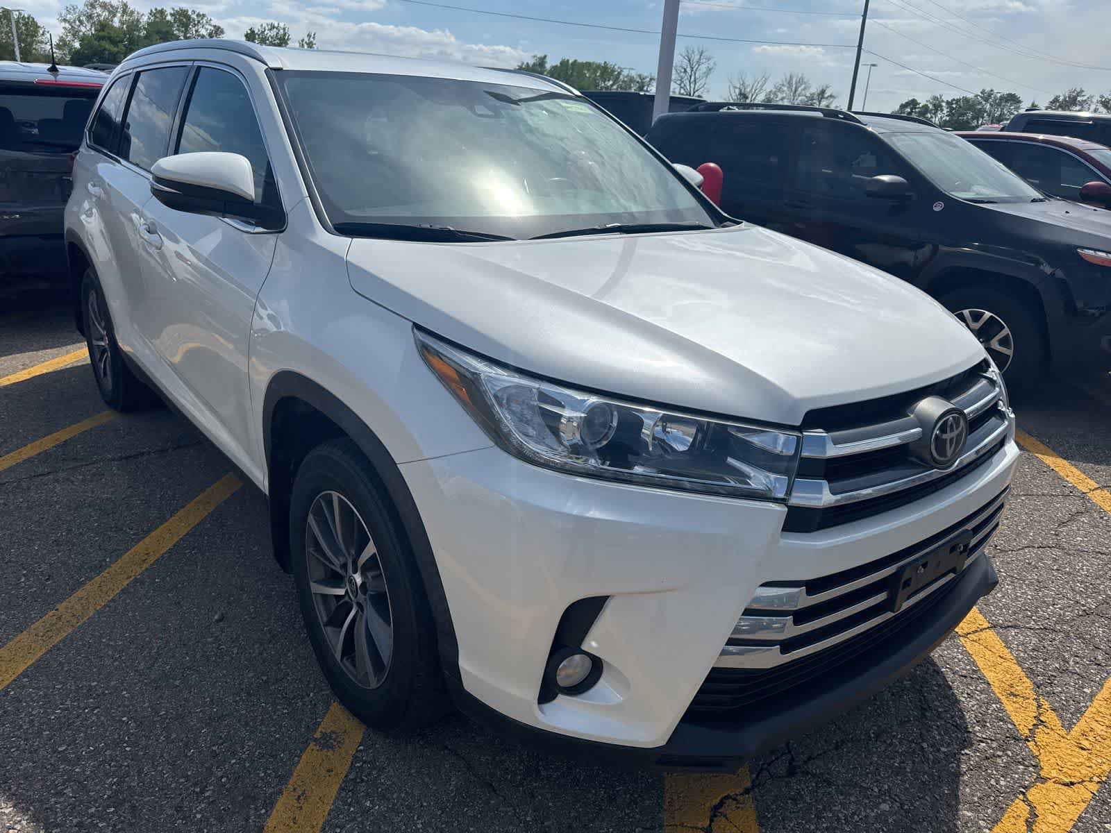 Used 2019 Toyota Highlander AWD V6 image 25