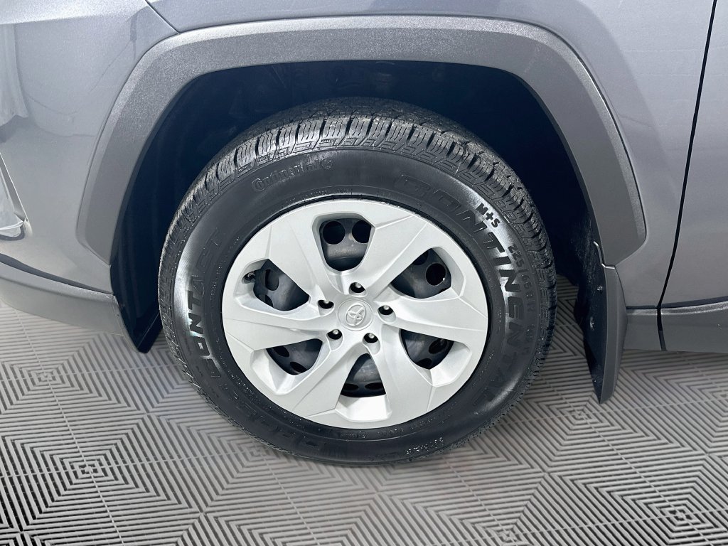 Used 2019 Toyota RAV4 LE w/ All Weather Liner Package AWD/4WD image 28