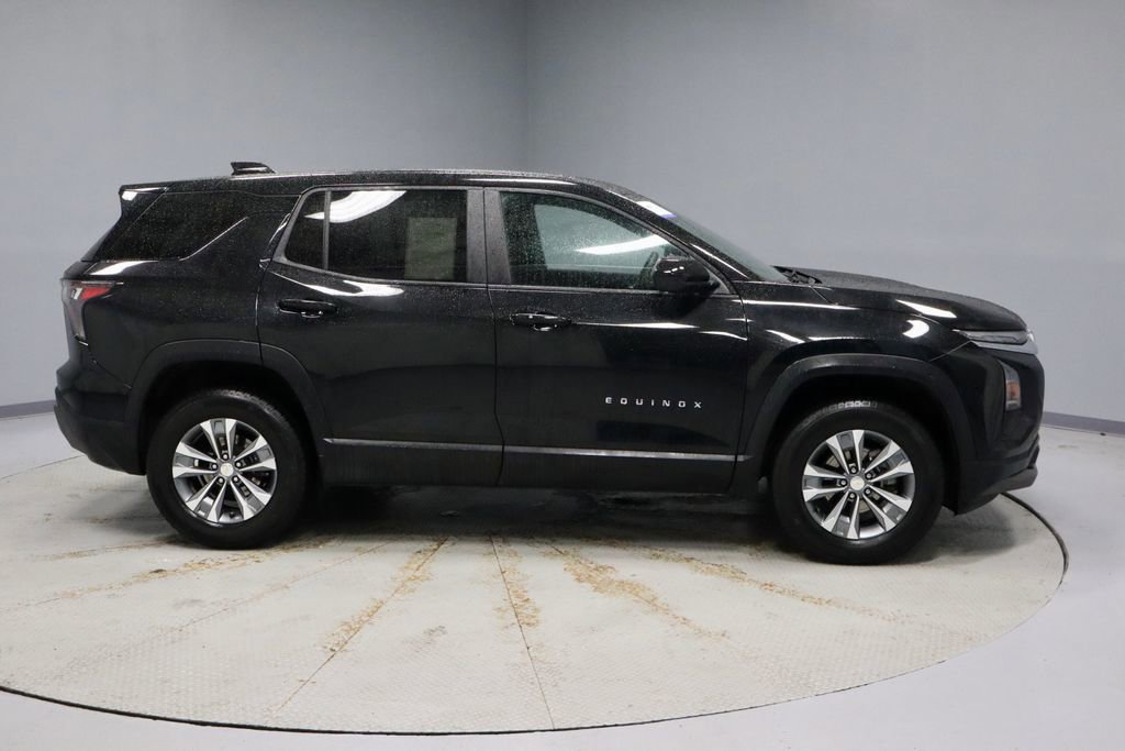 Used 2025 Chevrolet Equinox LT AWD/4WD image 5