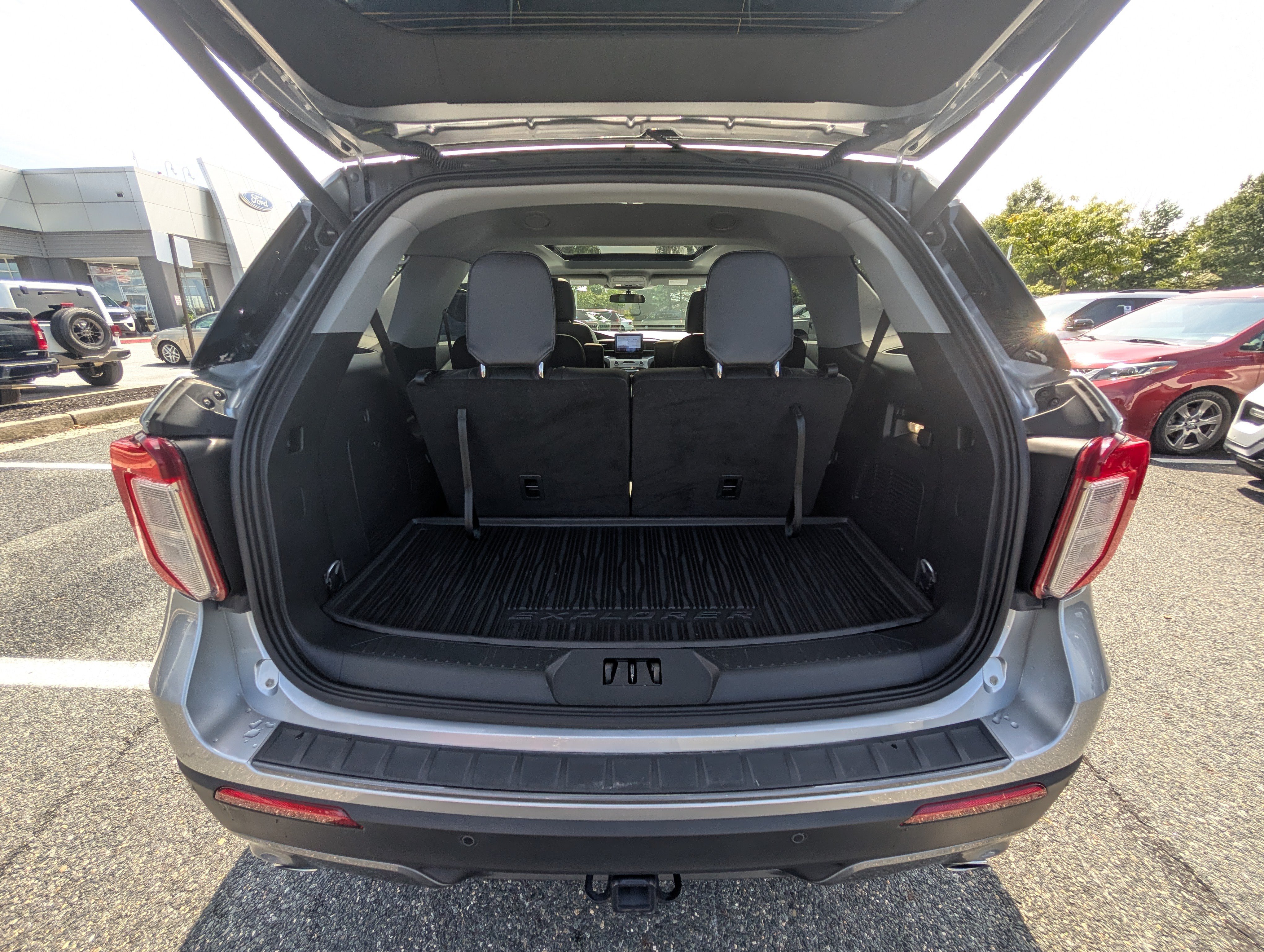 Certified 2024 Ford Explorer XLT w/ Equipment Group 202A AWD/4WD image 13