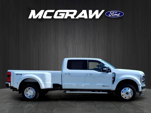 Certified 2026 Ford F450 Lariat w/ Chrome Package image 5