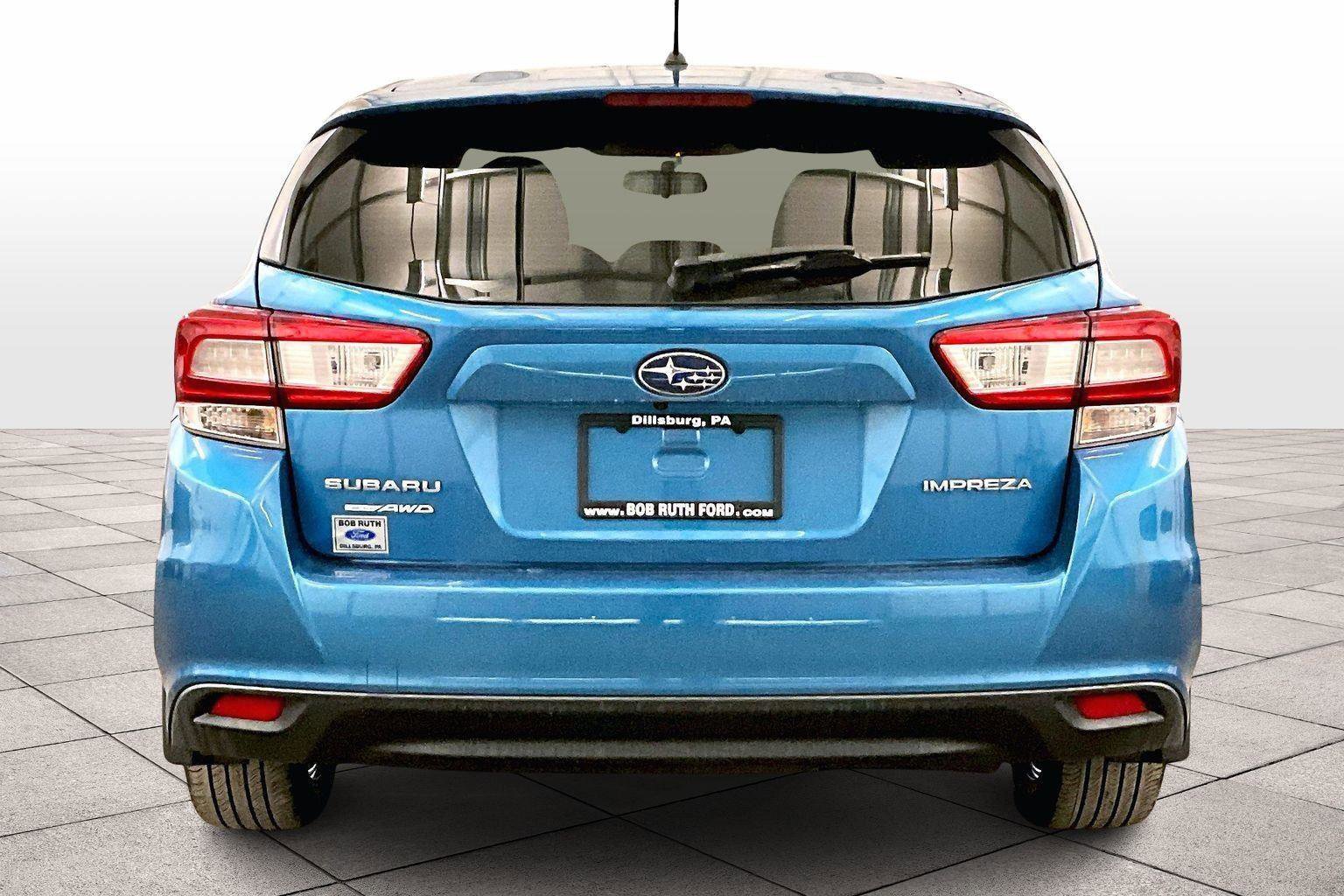 Used 2019 Subaru Impreza 2.0i image 2