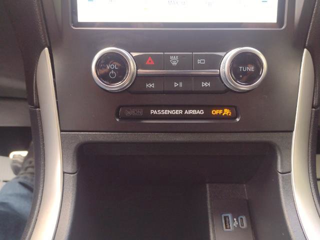 Certified 2024 Ford Edge ST-Line w/ Class II Trailer Tow Package image 17