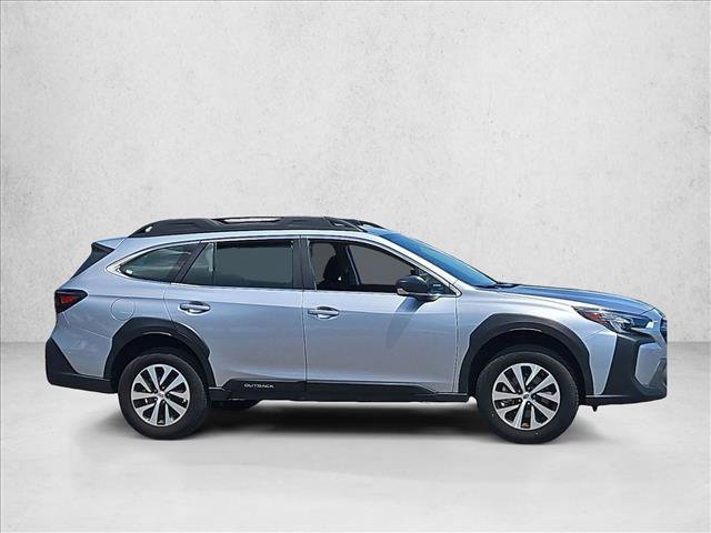 Used 2025 Subaru Outback AWD/4WD image 4