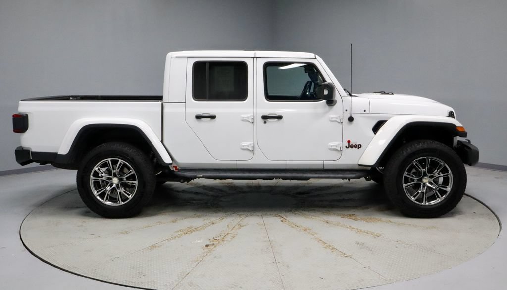 Used 2023 Jeep Gladiator Mojave w/ LED Lighting Group AWD/4WD image 5