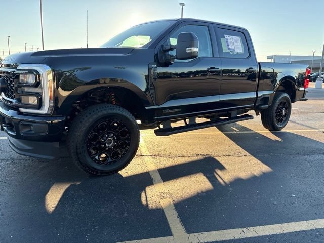 Certified 2025 Ford F250 XLT w/ Black Appearance Package AWD/4WD image 18