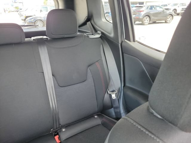 Used 2023 Jeep Renegade Trailhawk AWD/4WD image 20