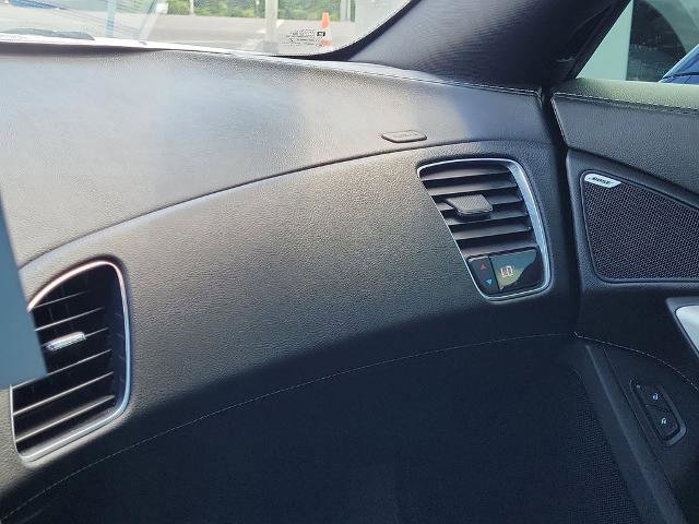 Used 2019 Chevrolet Corvette Stingray Coupe w/ 1LT image 32