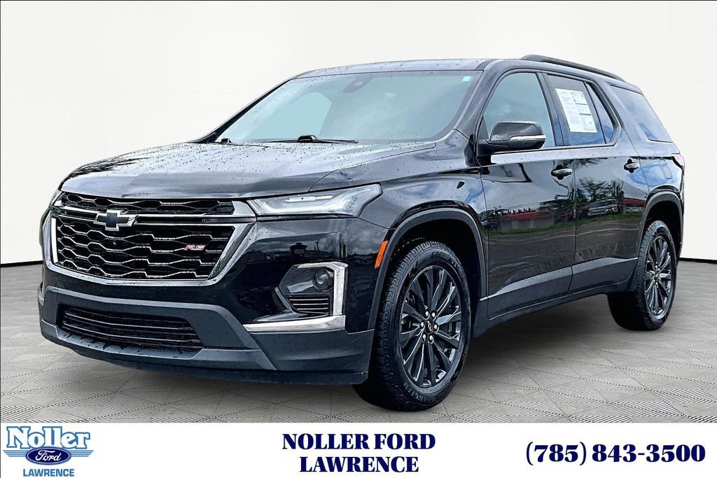Used 2022 Chevrolet Traverse RS FWD image 1