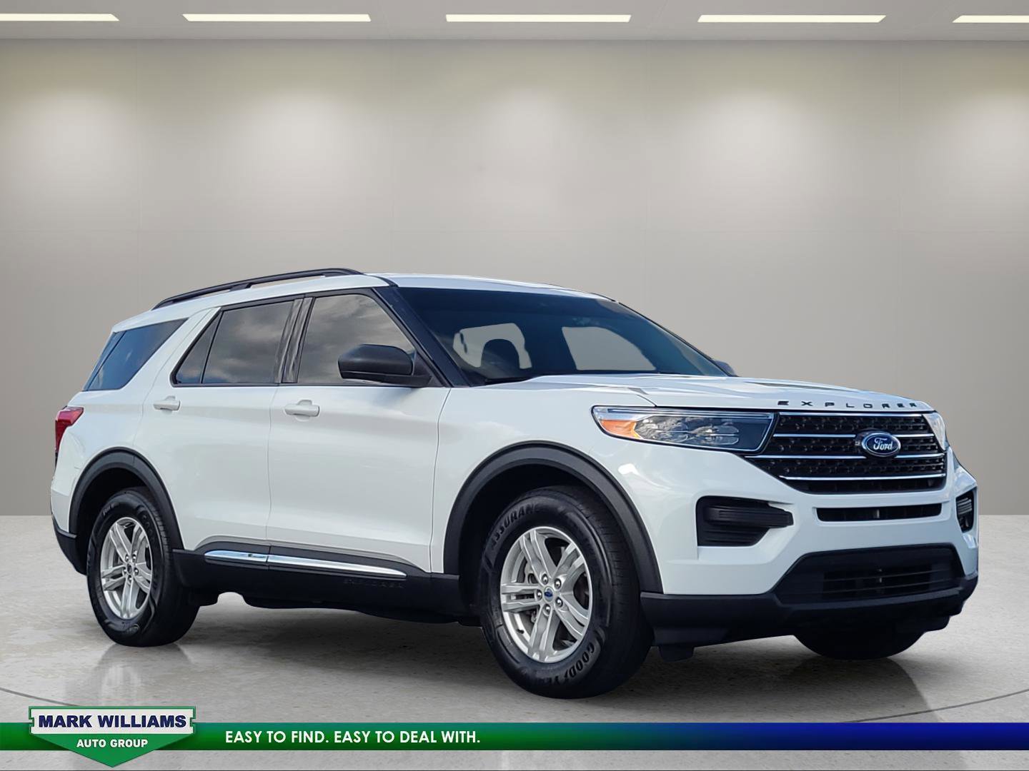 Certified 2022 Ford Explorer XLT RWD image 1
