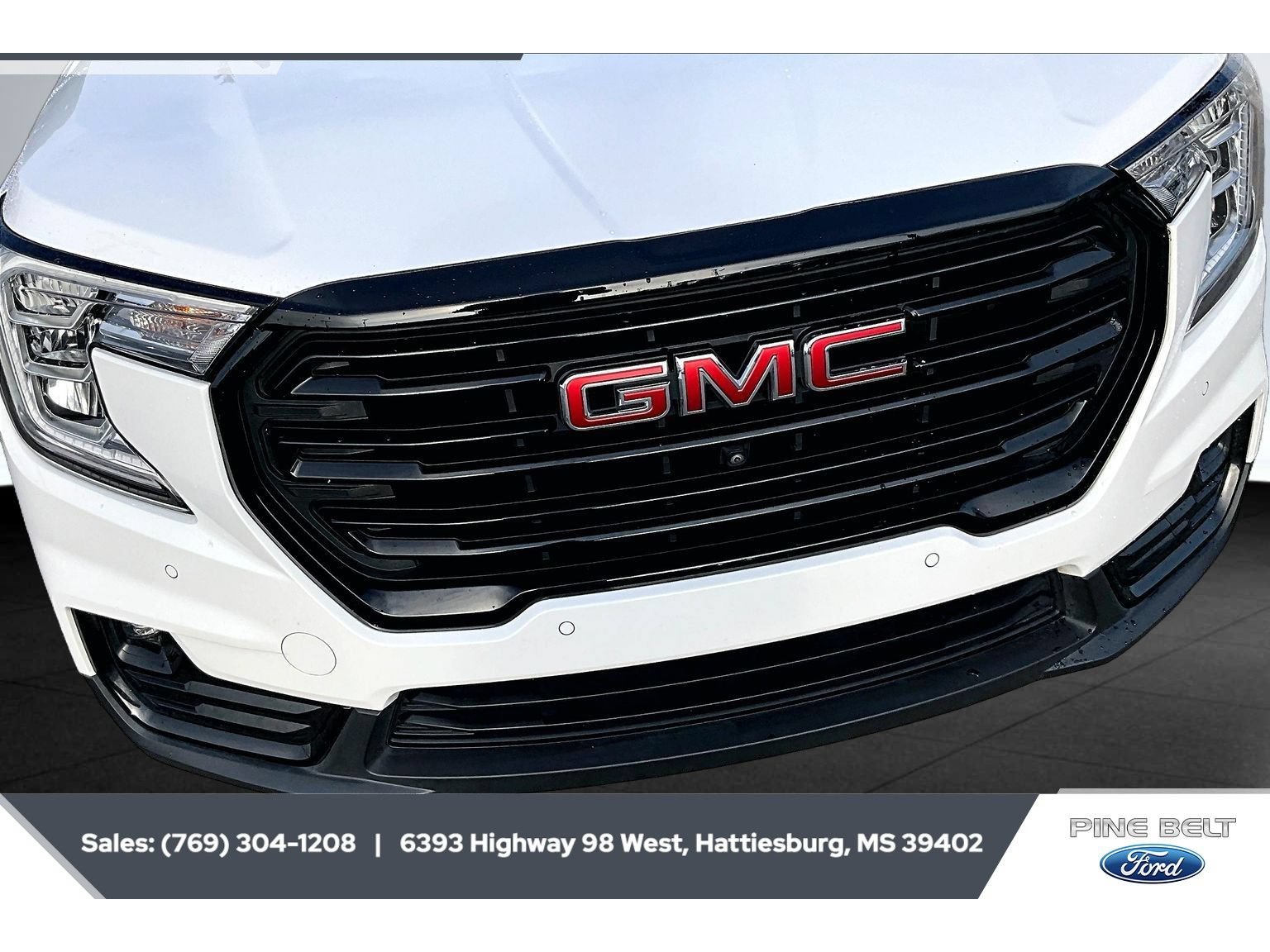 Used 2022 GMC Terrain SLT w/ Tech Package FWD image 22