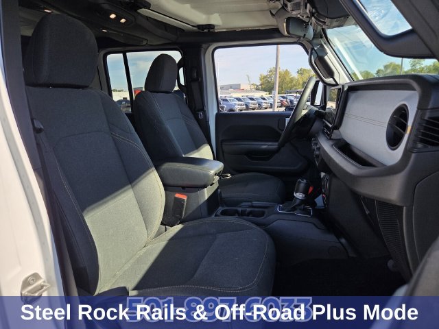 Used 2024 Jeep Wrangler Unlimited Sport AWD/4WD image 17