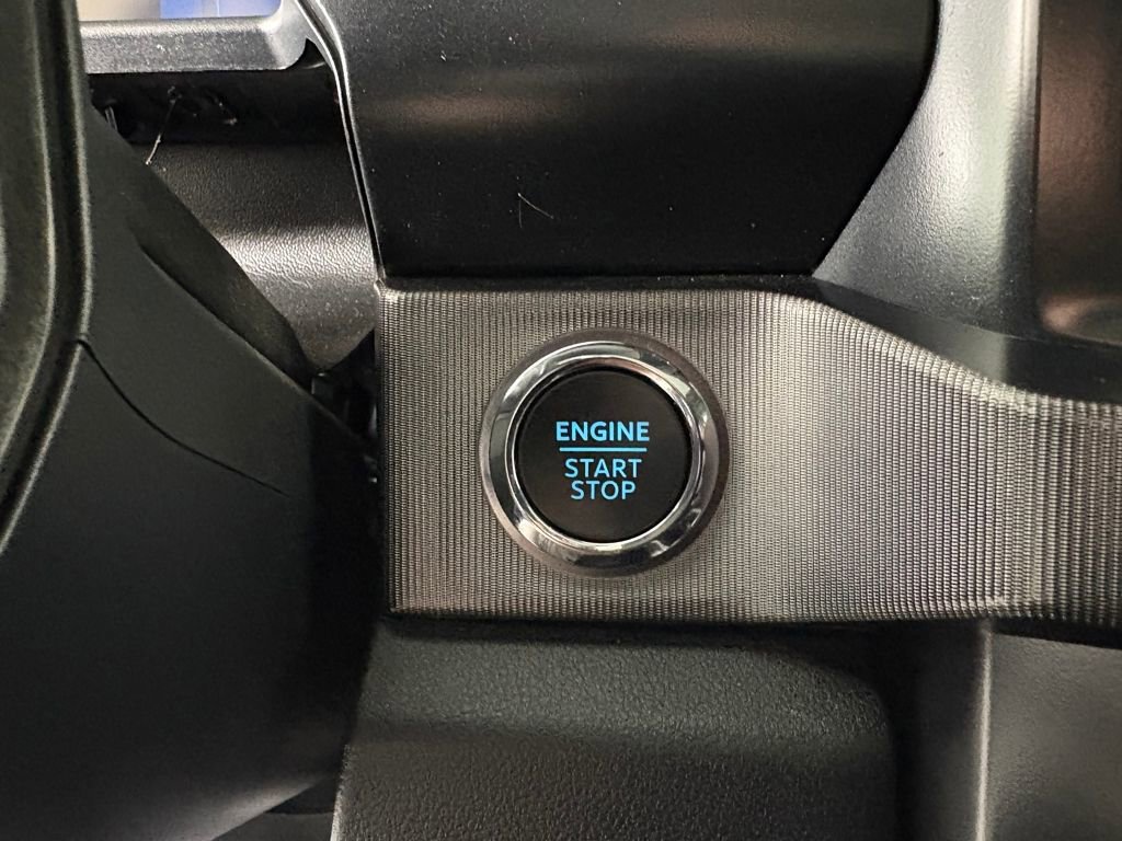 Certified 2025 Ford F450 Platinum w/ FX4 Off-Road Package image 21