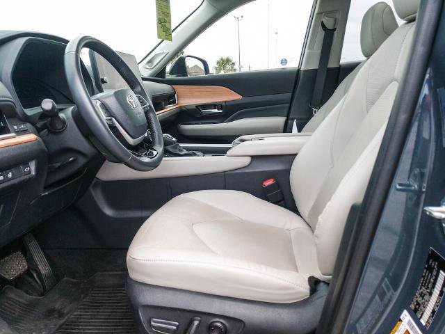 Used 2024 Toyota Grand Highlander FWD image 11