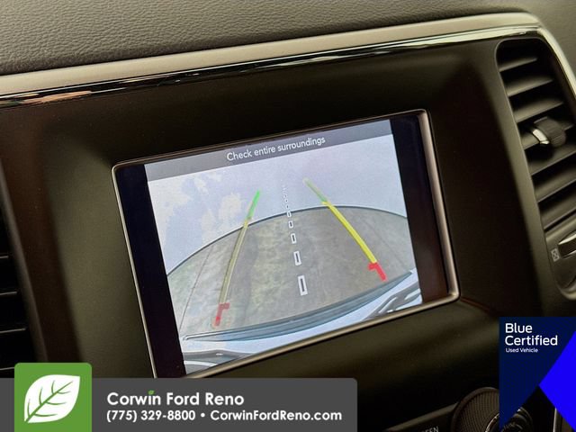 Used 2019 Jeep Grand Cherokee Laredo AWD/4WD image 16
