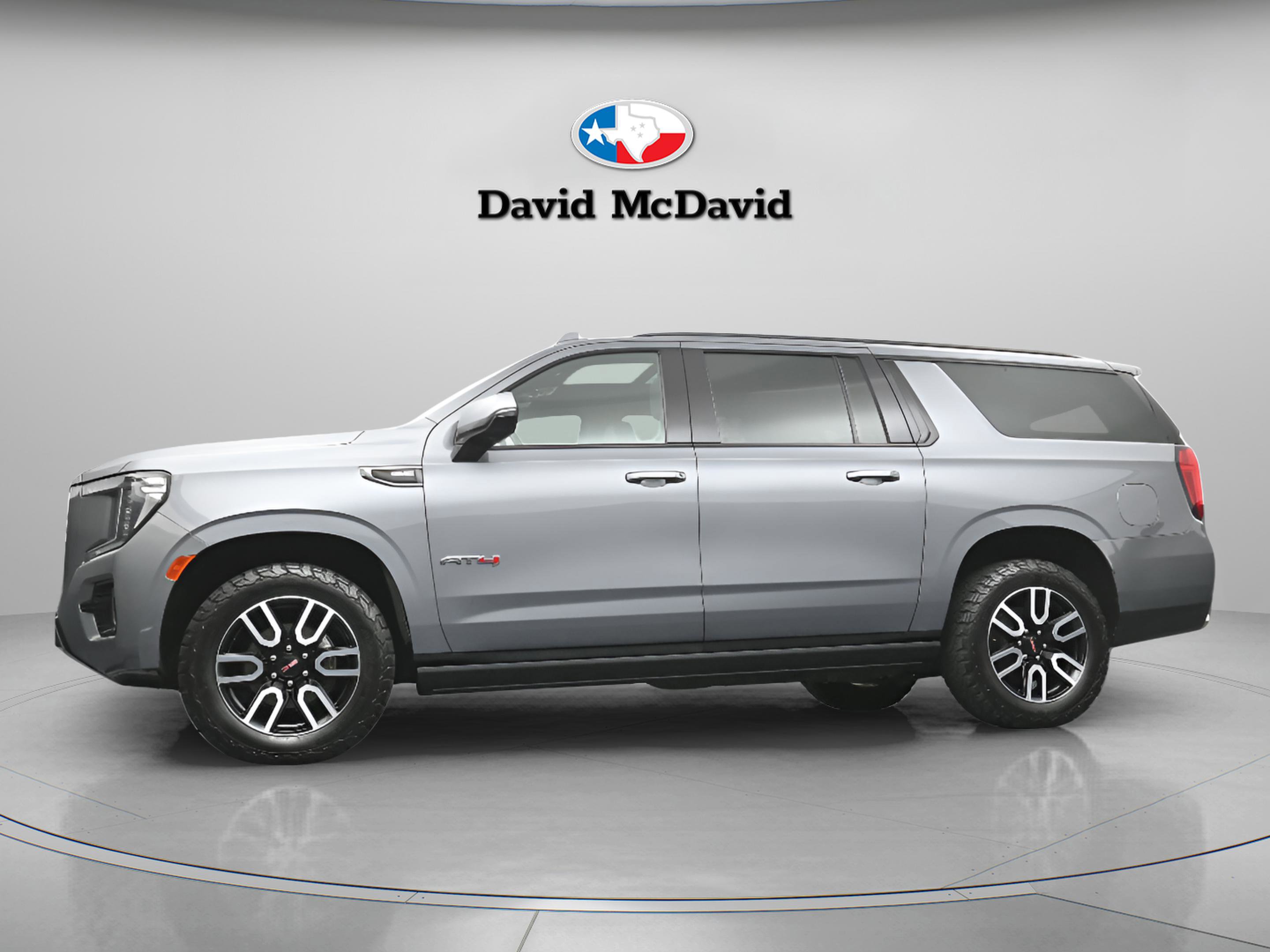 Used 2022 GMC Yukon XL AT4 image 5