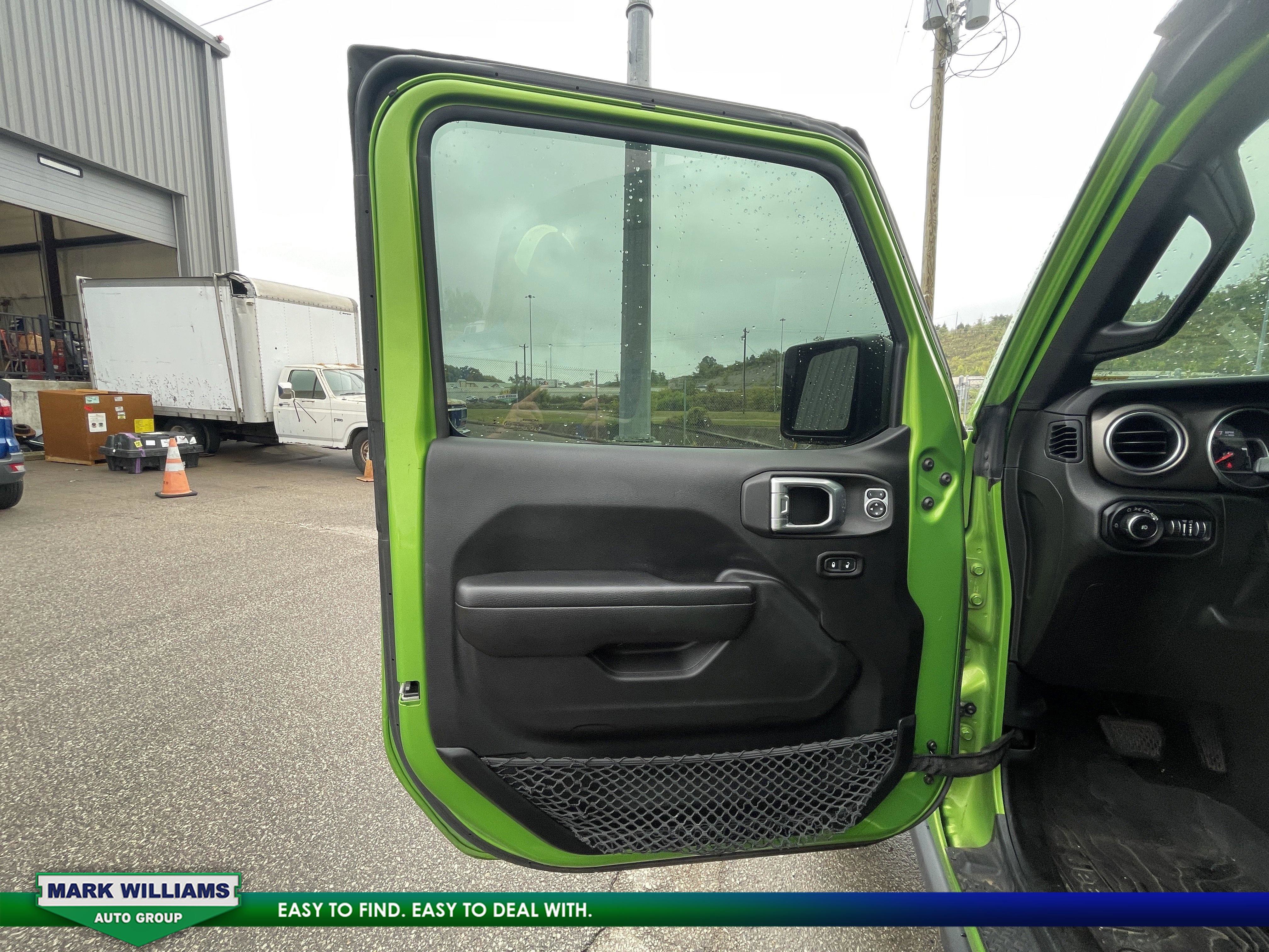 Used 2018 Jeep Wrangler Unlimited Rubicon image 11