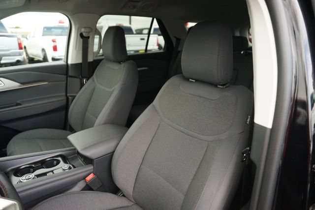 Certified 2025 Ford Explorer Active RWD image 10
