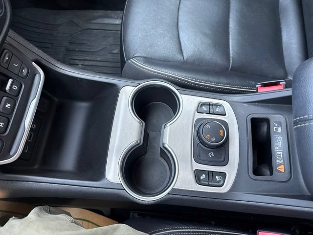 Used 2019 GMC Terrain Denali w/ Comfort Package AWD/4WD image 27