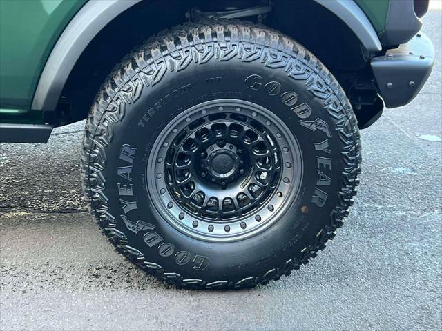 Certified 2024 Ford Bronco Black Diamond w/ Sasquatch Package AWD/4WD image 9