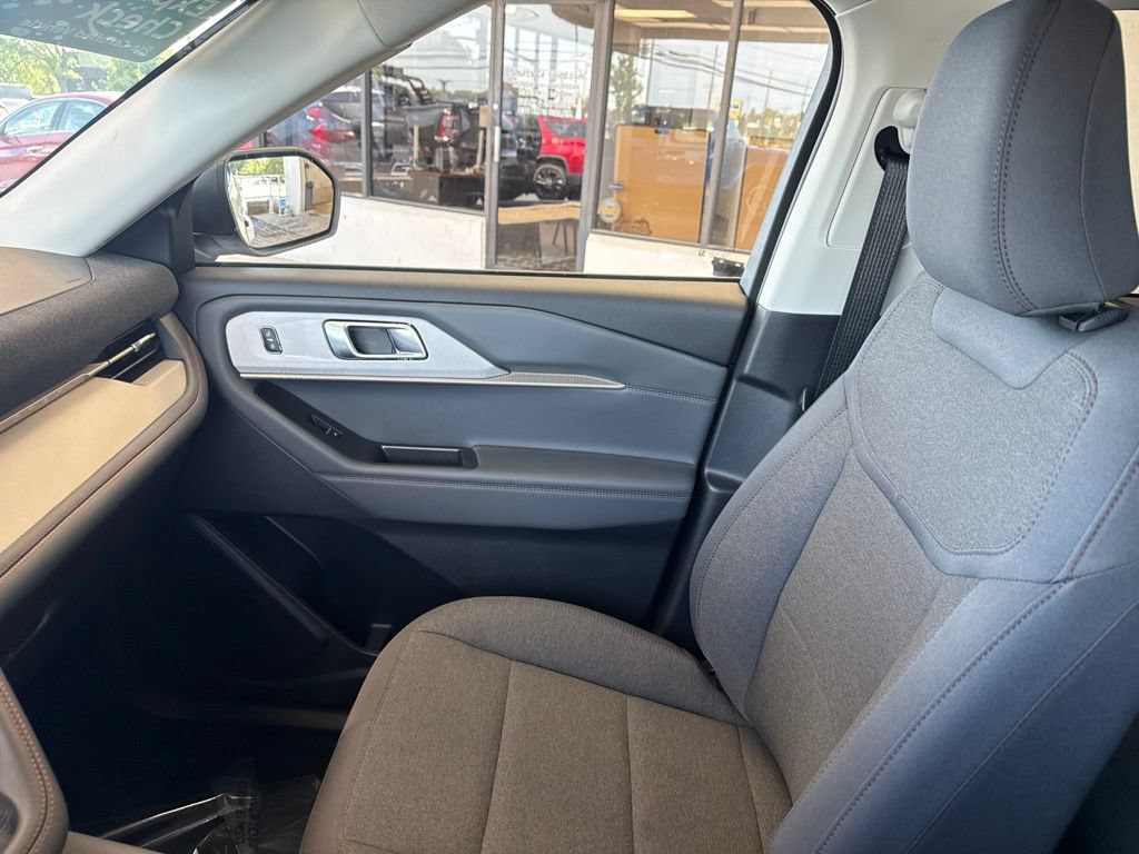 Certified 2026 Ford Explorer Active AWD/4WD image 25