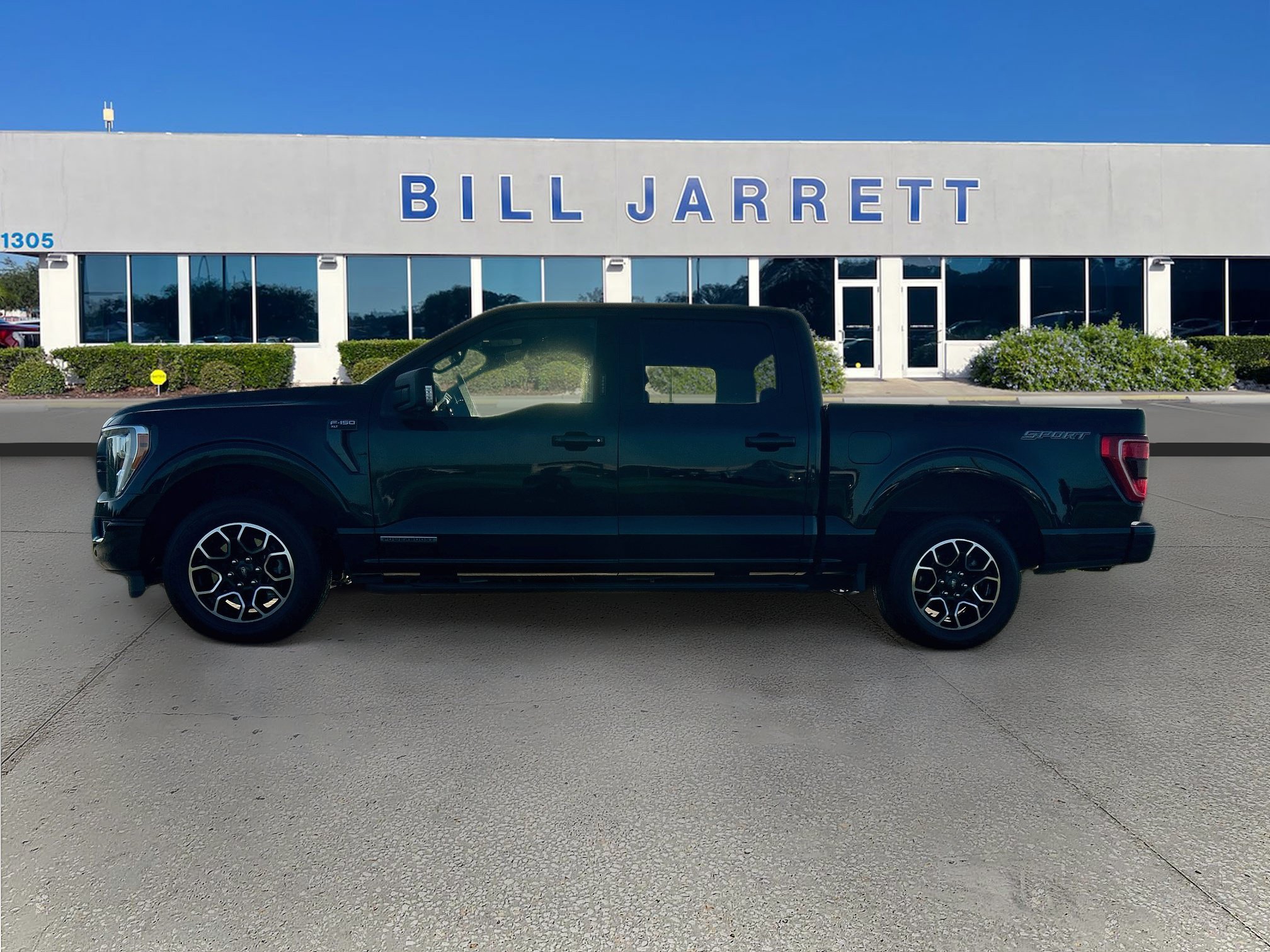 Certified 2021 Ford F150 XLT w/ Equipment Group 302A High RWD image 4