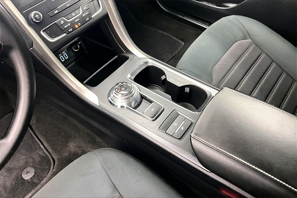 Certified 2020 Ford Fusion SE image 15