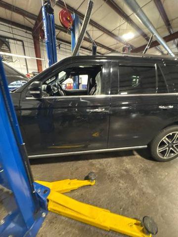 Certified 2021 Ford Expedition Limited AWD/4WD image 5